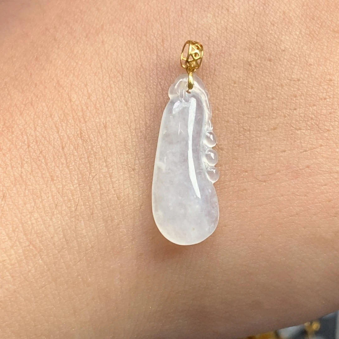 翡翠18K金镶嵌颈饰福瓜