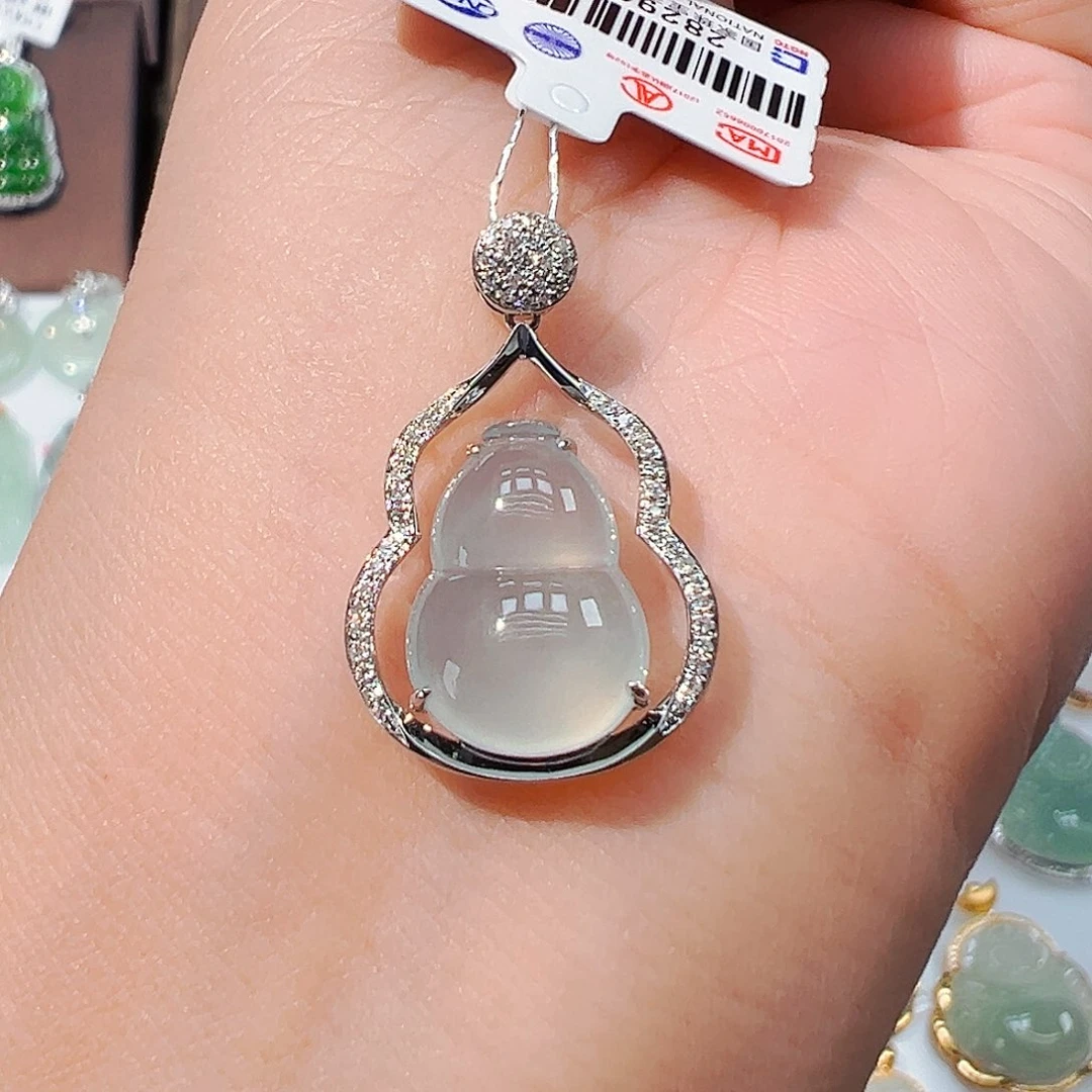 翡翠18K金镶嵌吊坠(不含链)葫芦