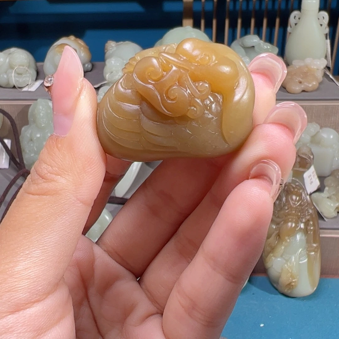 和田玉（糖玉）未镶嵌颈饰