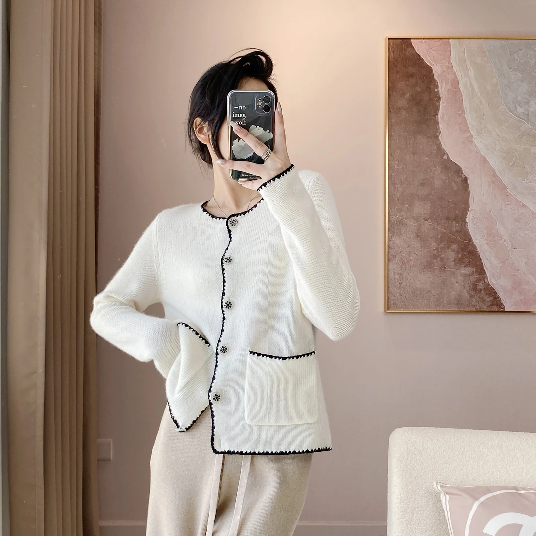 【阳光专属】藏里羊 羊绒开衫M0342