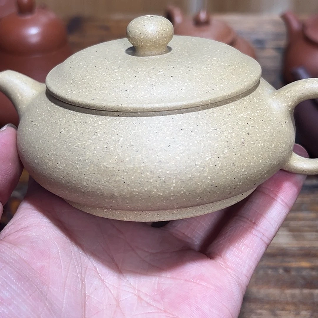 茶壶紫砂紫砂的味道很