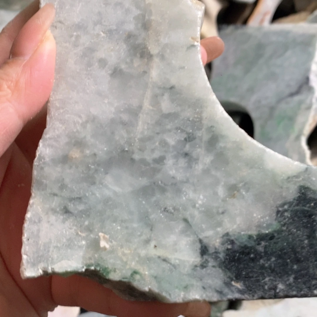 颈饰未镶嵌翡翠天然翡翠