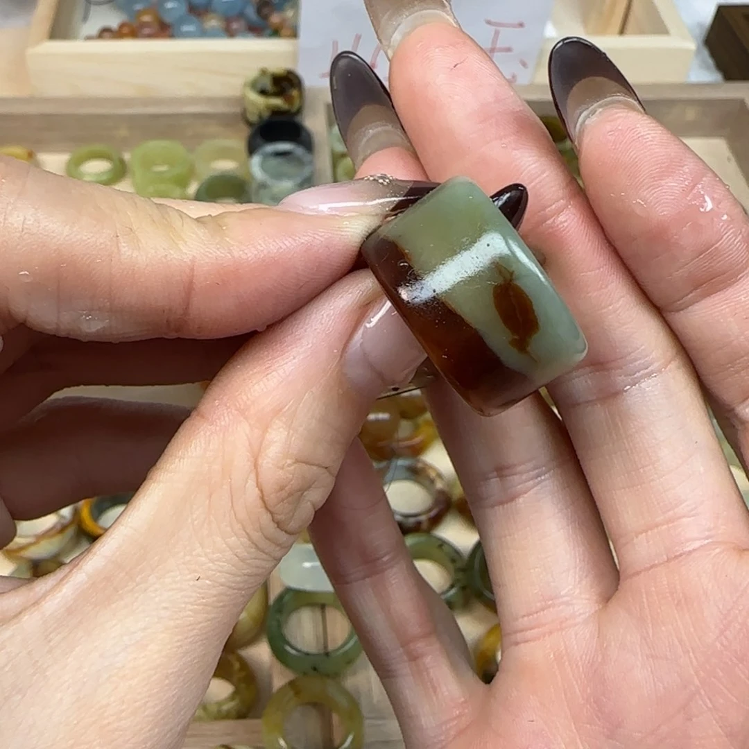 岫玉岫玉内径16.4未镶嵌和****葵