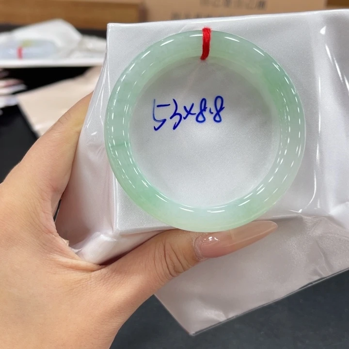 未镶嵌手镯翡翠翡翠