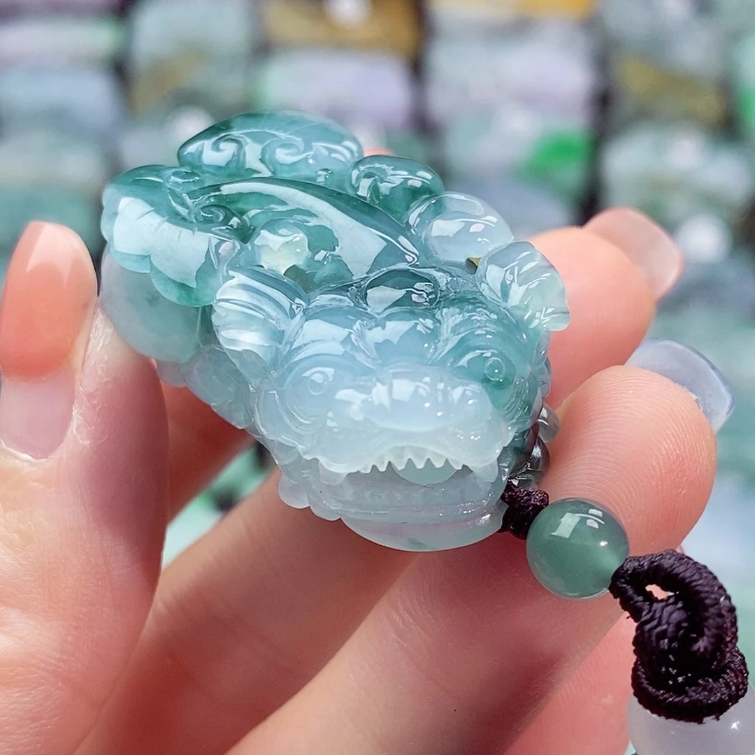 颈饰未镶嵌翡翠天然