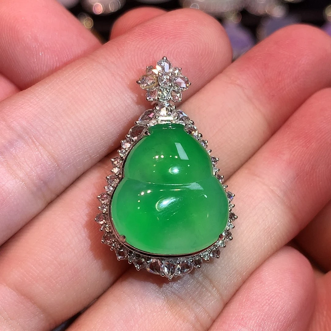 翡翠18K金镶嵌吊坠(赠链)高冰甜阳绿胖葫芦吊坠