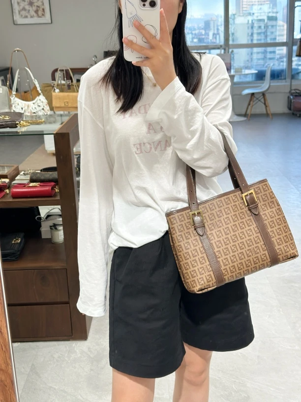 95新 FENDI/芬迪 棕色老花手提腋下包