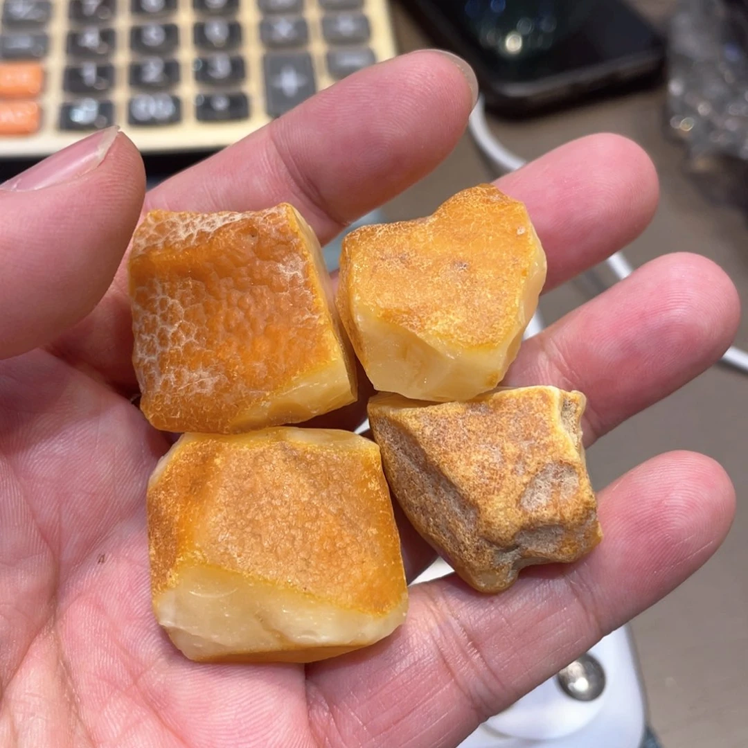 定制琥珀未镶嵌蜜蜡