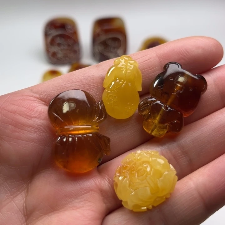 琥珀颈饰未镶嵌琥珀蜜蜡