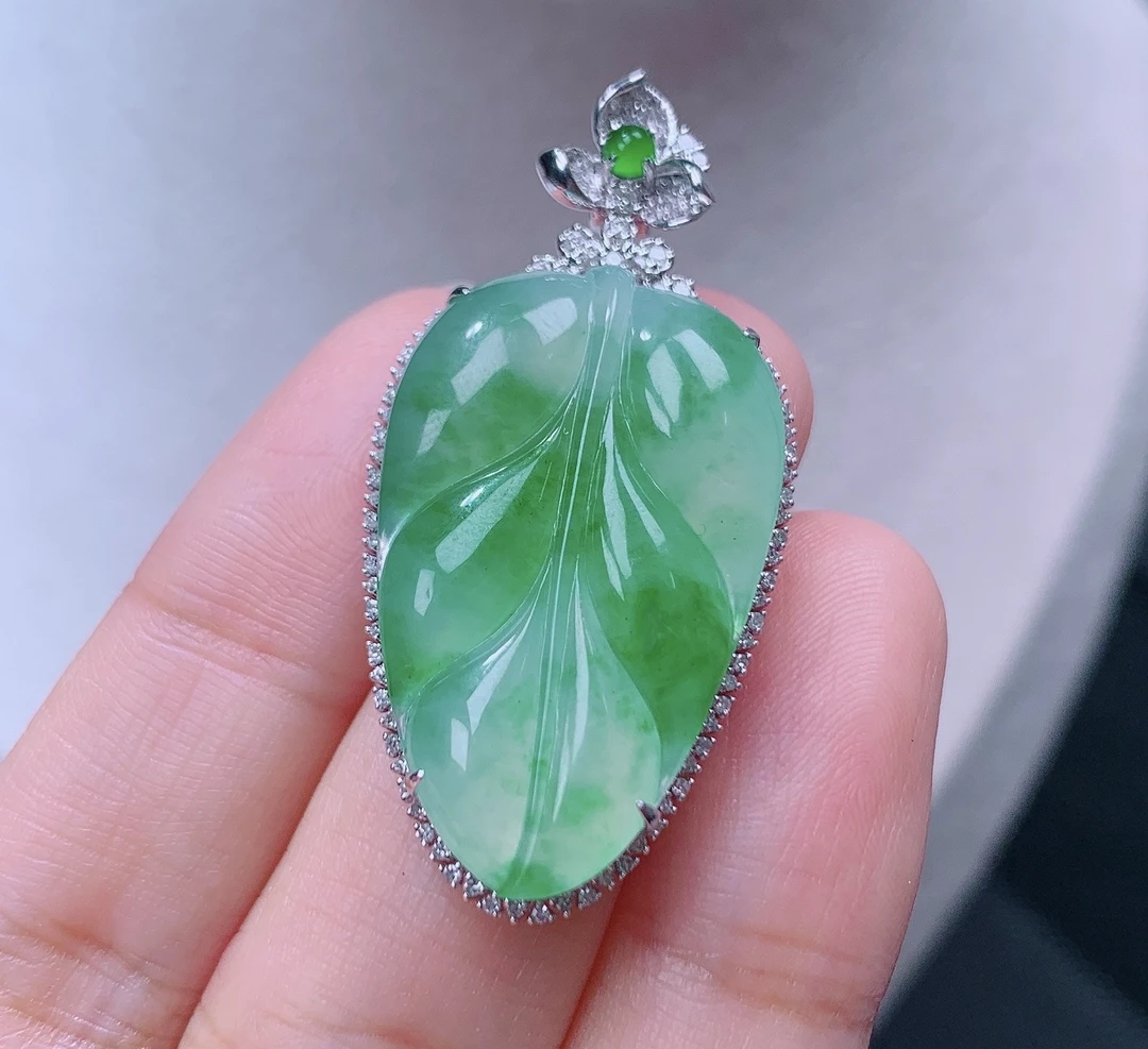 缅甸翡翠A货老坑18k金冰种飘绿花金枝玉叶事业有成44.2*21.3*7.8