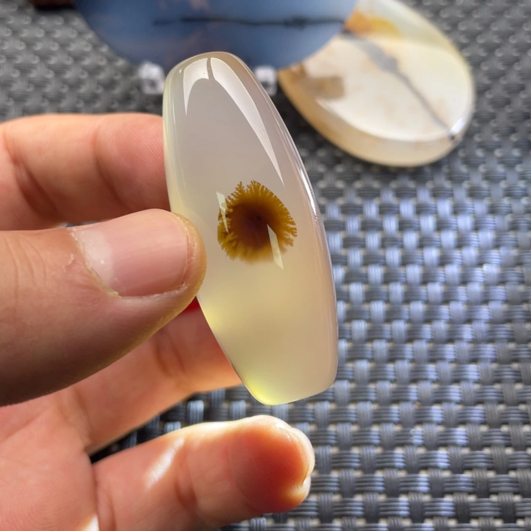 煜***居玛瑙/玉髓未镶嵌颈饰