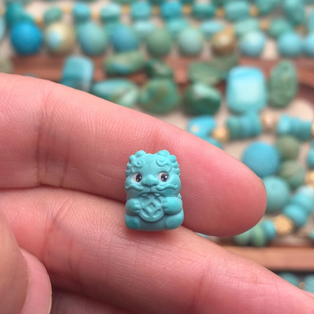 绿松石未镶嵌颈饰