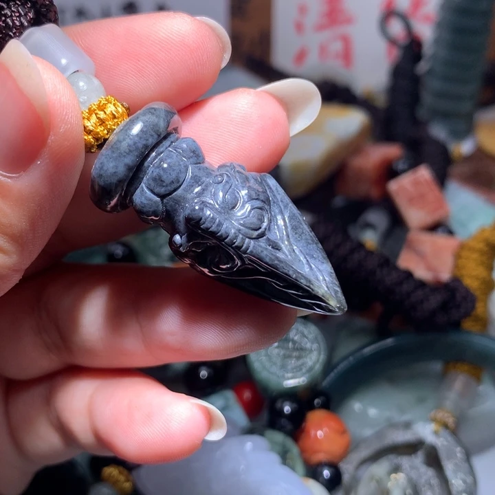 翡翠未镶嵌颈饰保真天然A货翡翠