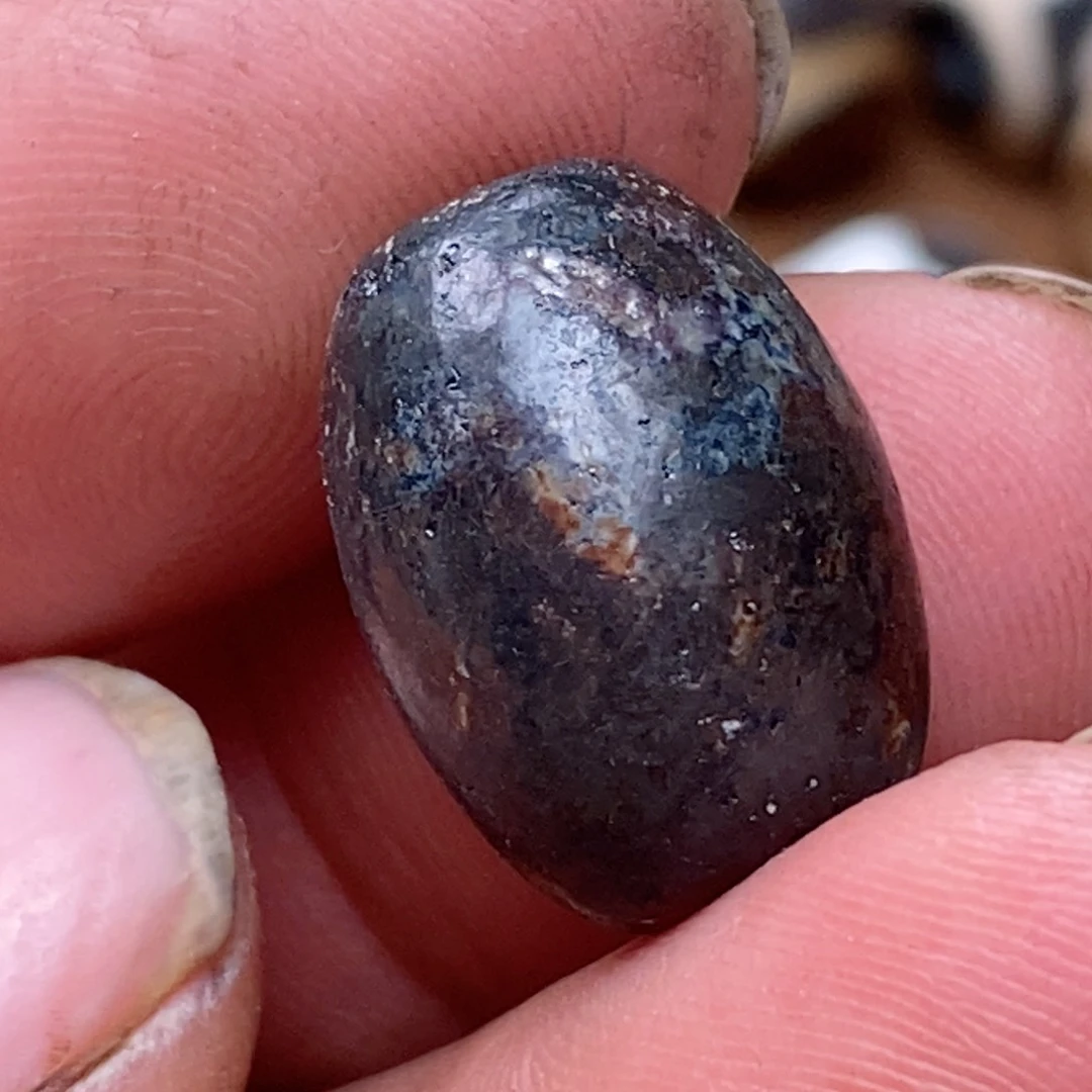 DIY琉璃珠子的颜色是蓝色和