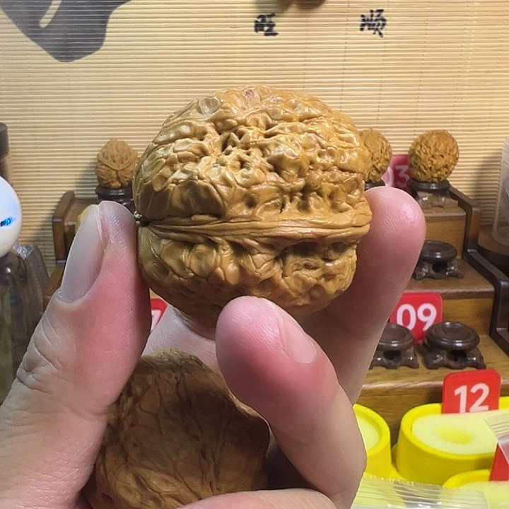 文玩核桃吊坠黄金蟒