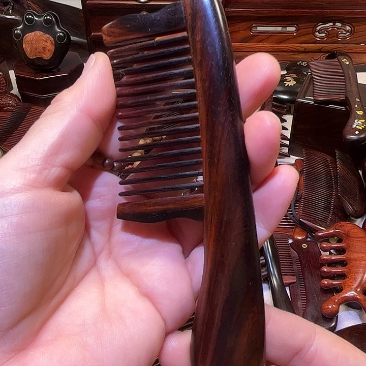 奥氏黄檀（白酸枝）红木插齿梳子