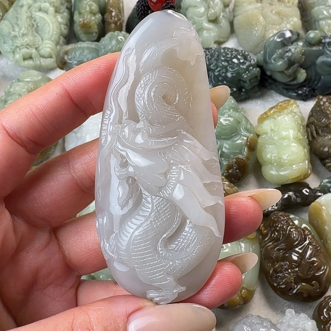 和田玉未镶嵌把件