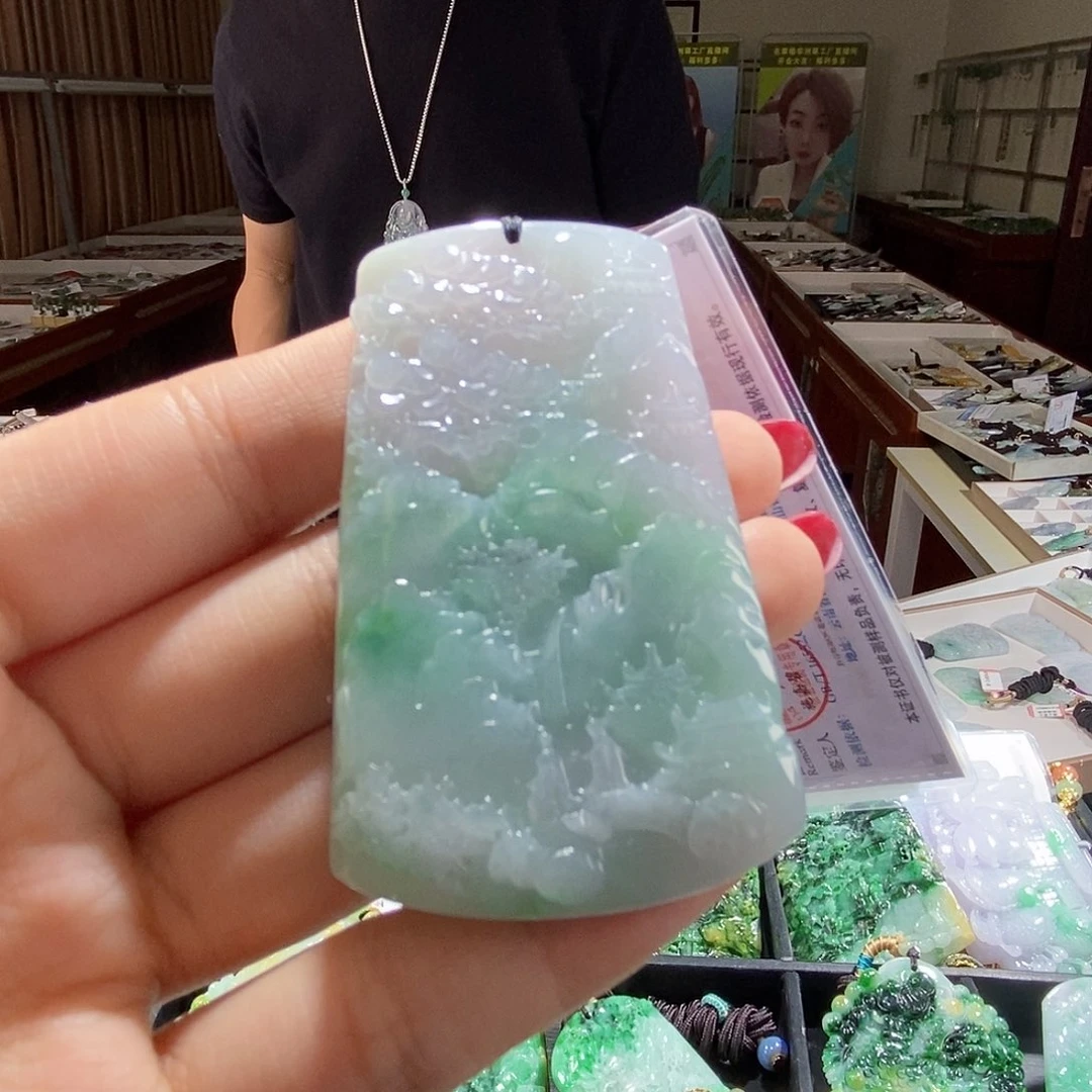 翡翠未镶嵌颈饰翡翠