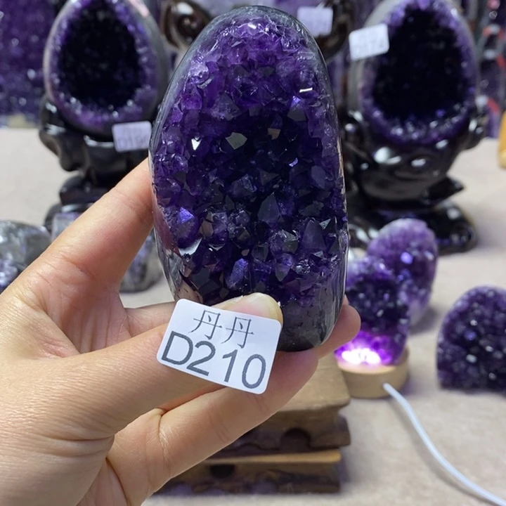 未镶嵌水晶大型摆件（非配饰）