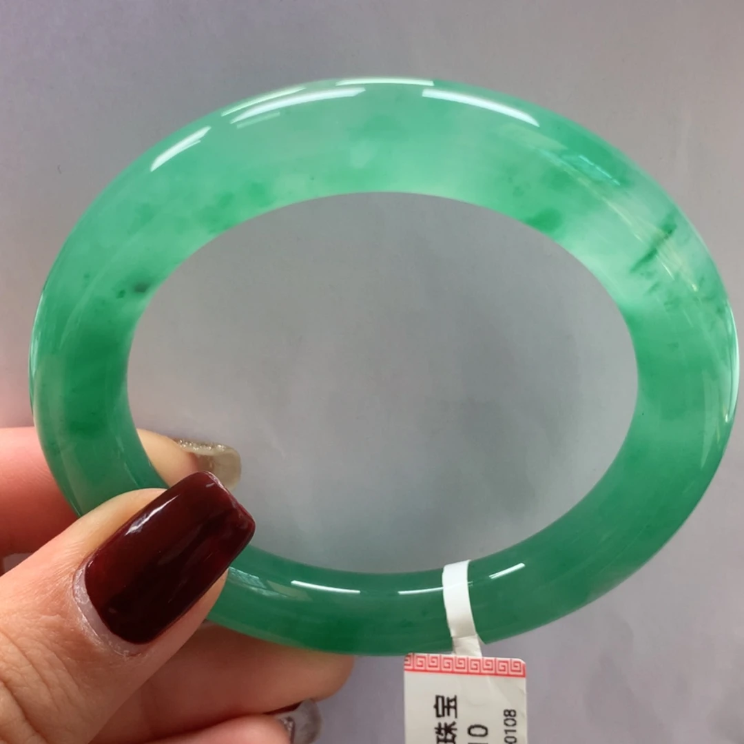 【闪购商品】石英质玉手镯未镶嵌阳*儿