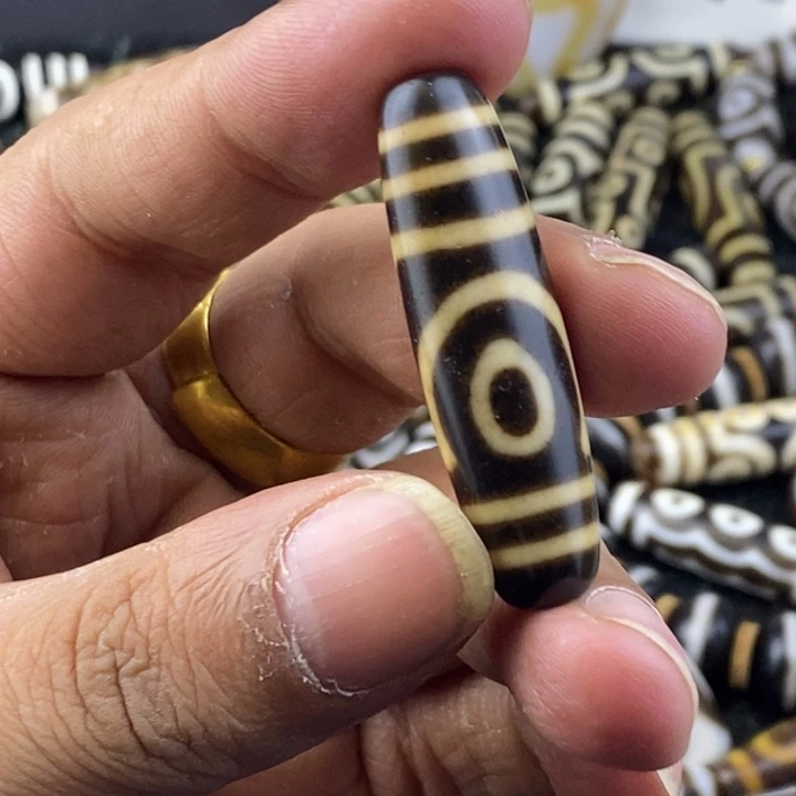 只买单纯的吊坠，没带链子，属的性质。