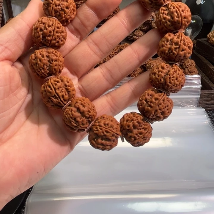 好***連吊坠金刚菩提蜂窝