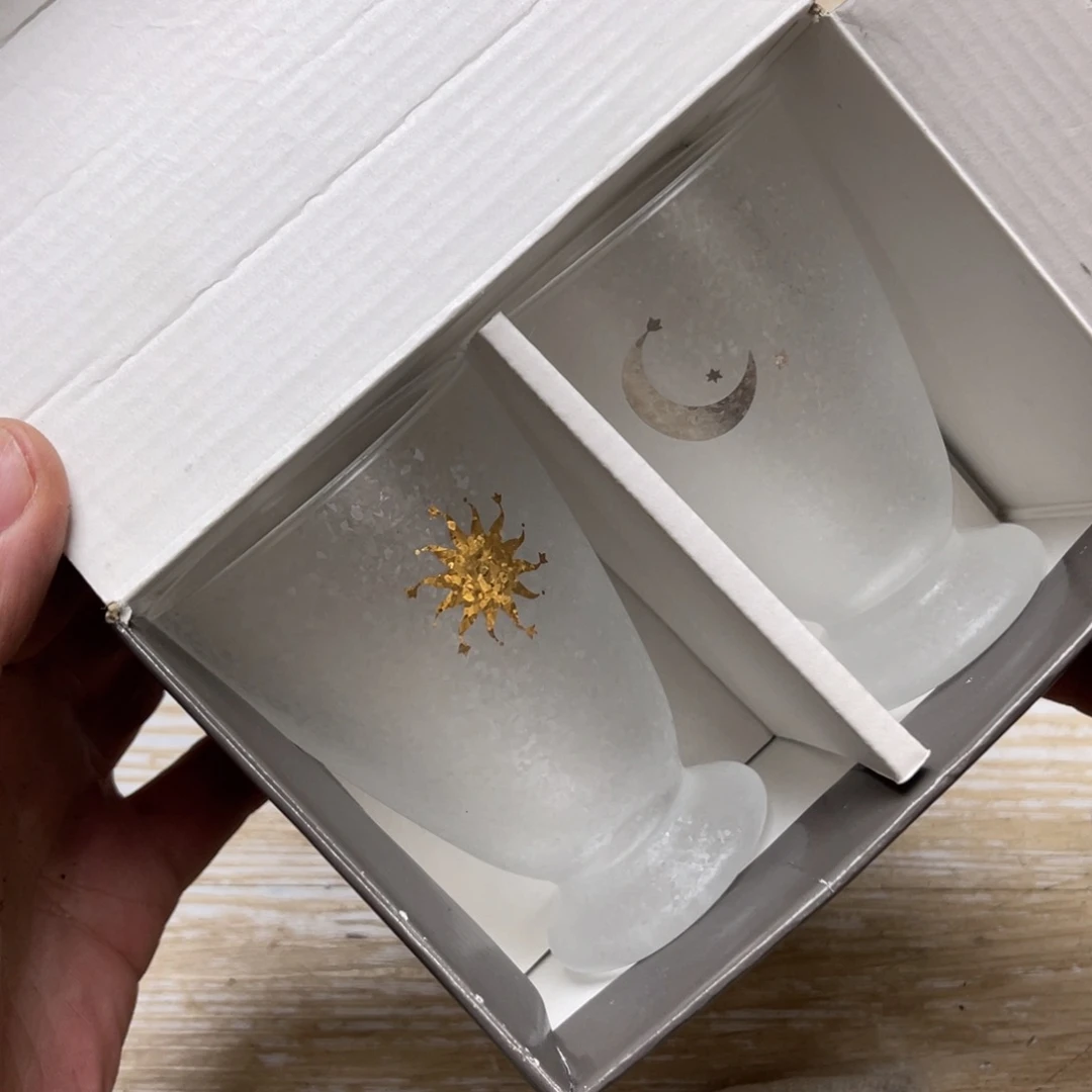 瓷片福*密密麻麻地排列在一起