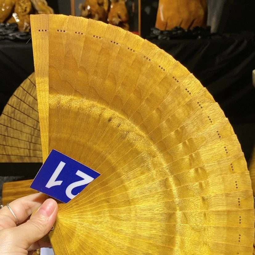 【闪购商品】金丝楠小***士金丝楠木扇子