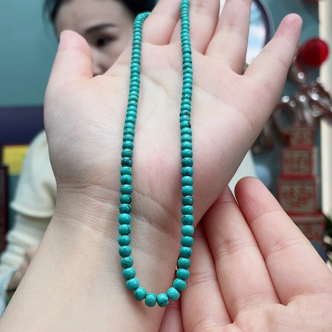 绿松石颈饰未镶嵌