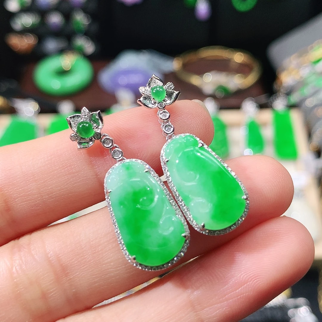 翡翠18K金镶嵌耳饰