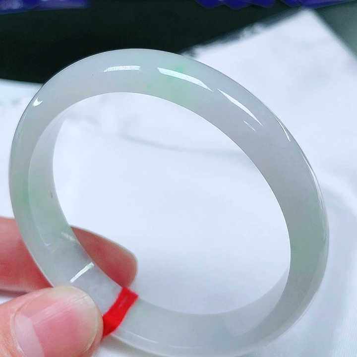 翡翠手镯（圆镯）未镶嵌翡翠贵妃手镯未镶嵌