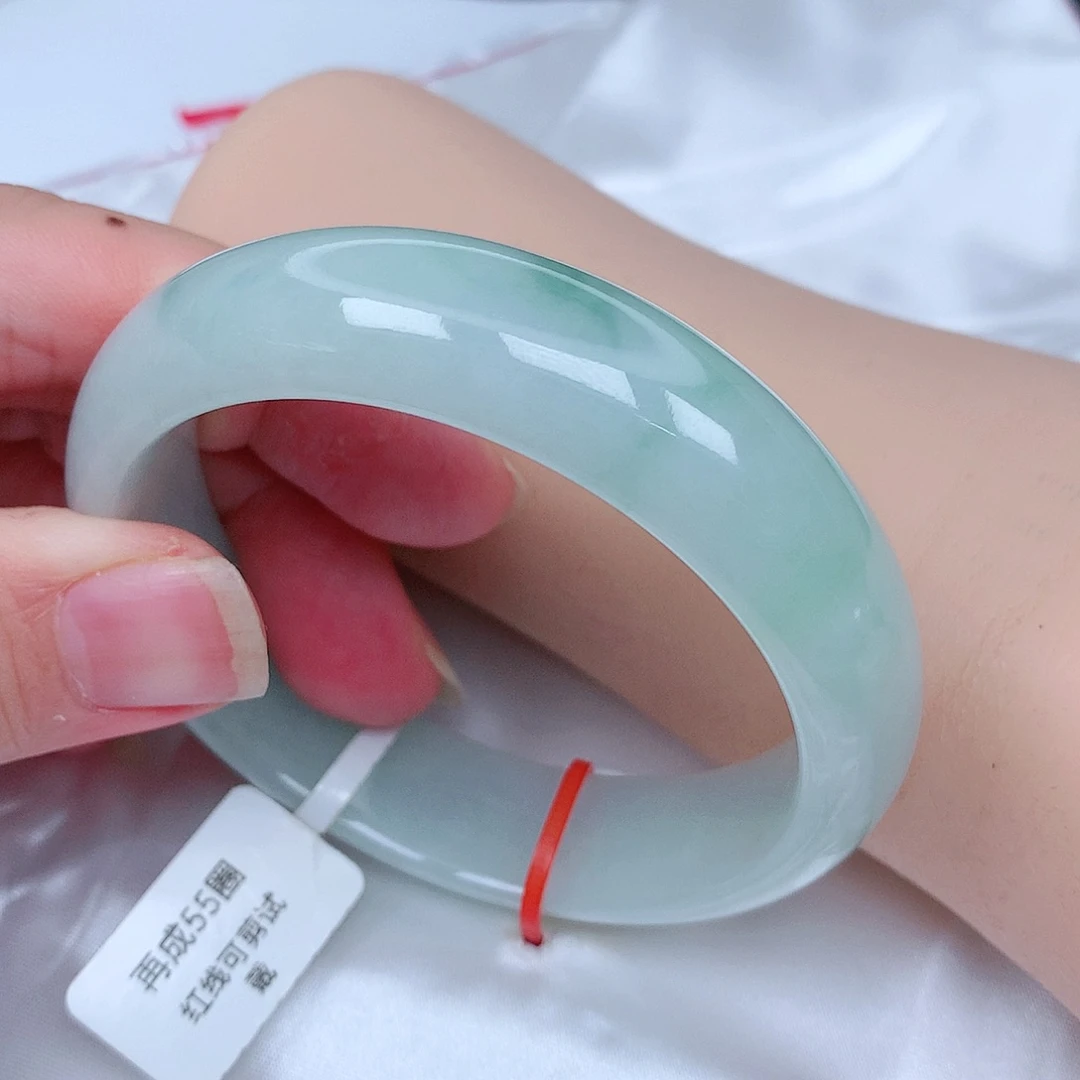 【闪购商品】翡翠手镯未镶嵌,55