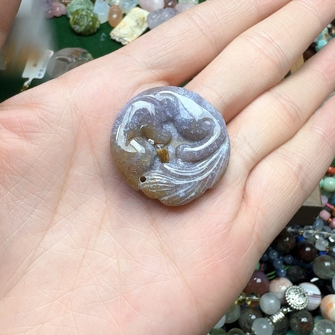 洛***洛玛瑙/玉髓未镶嵌珠宝半成品一个玛瑙吊坠