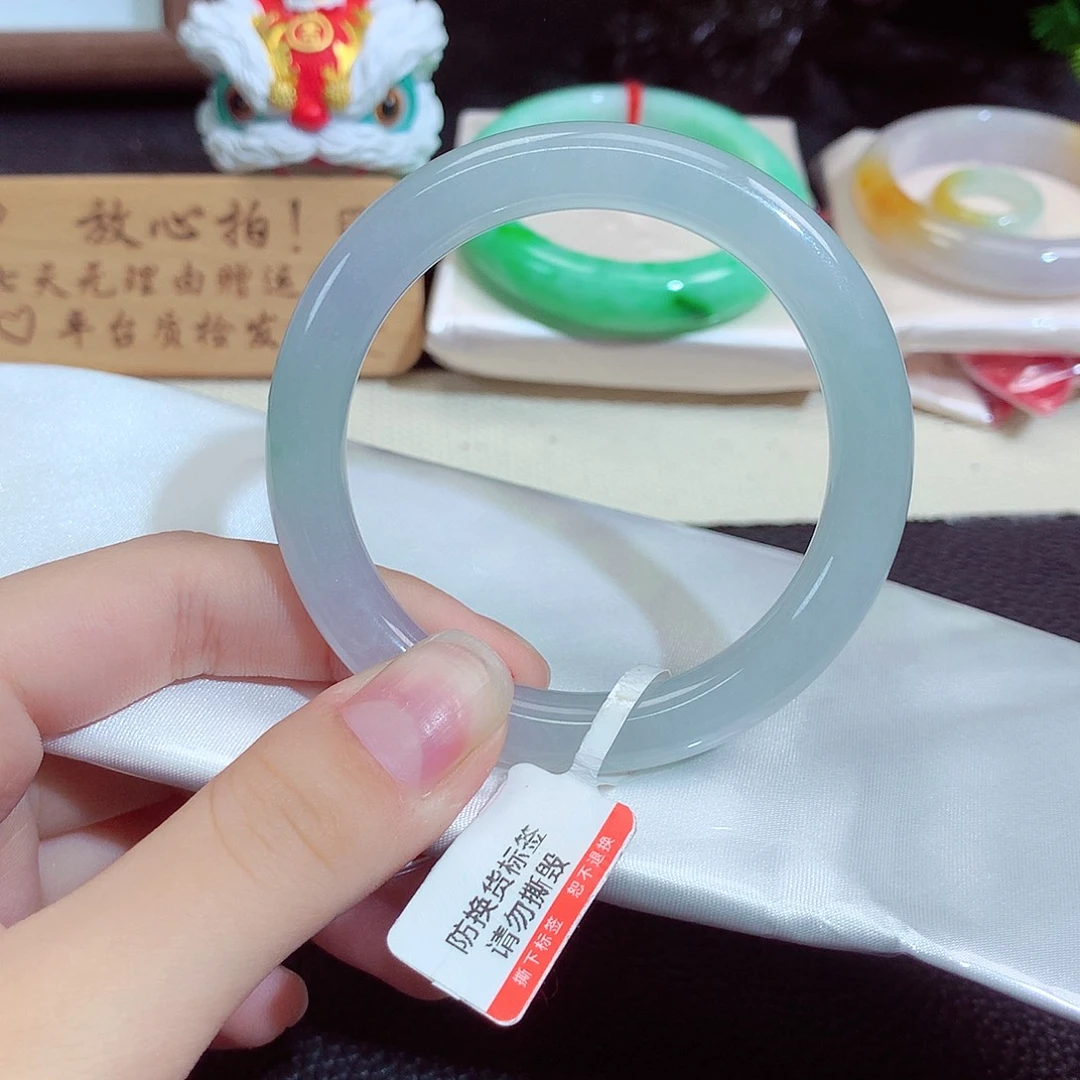 翡翠未镶嵌手镯592