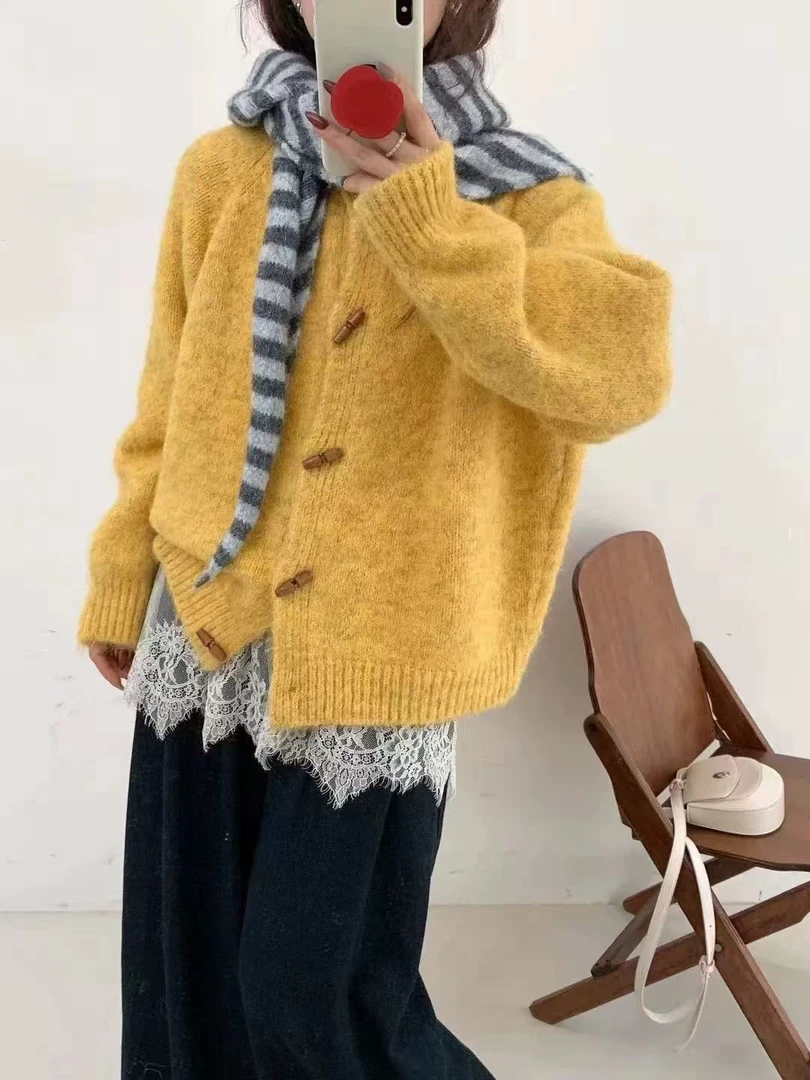 温柔风圆领牛角扣针织开衫女2025秋冬季新款宽松软糯百搭毛衣外套