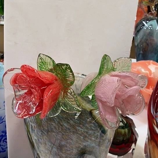 琉璃花瓶高40厘米宽9厘米