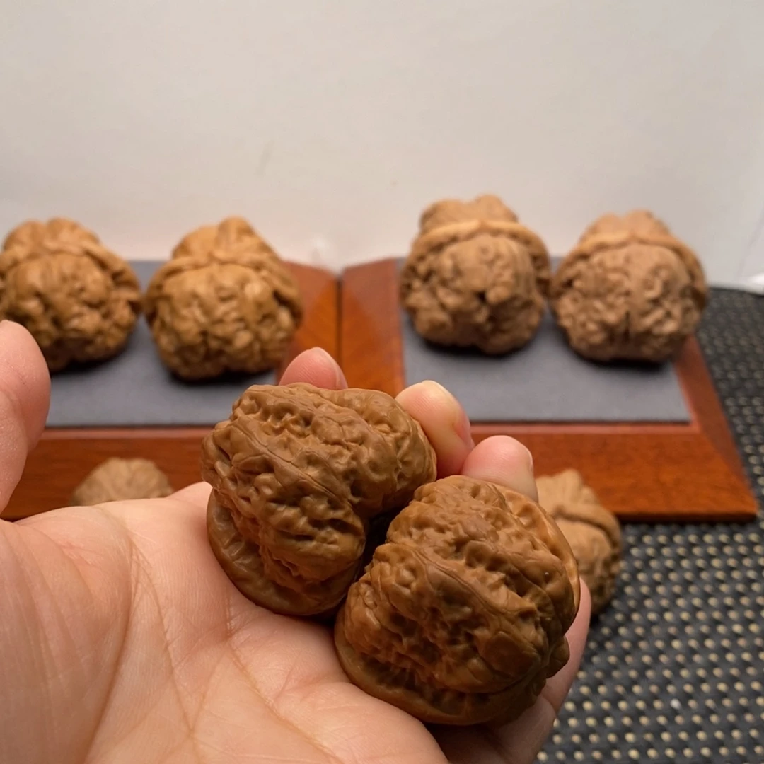 文玩核桃把件边36左右