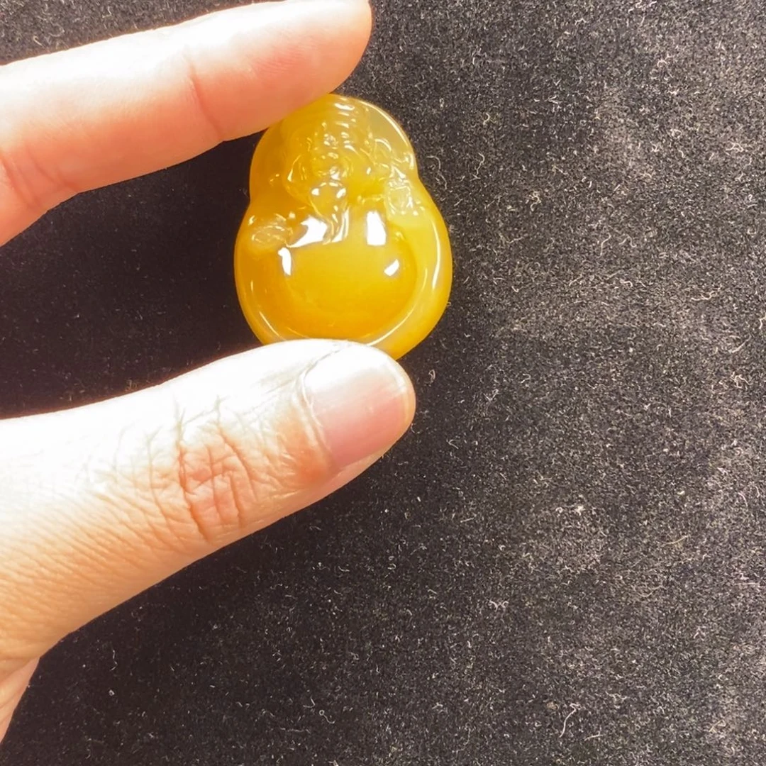 用***0石英质玉未镶嵌颈饰