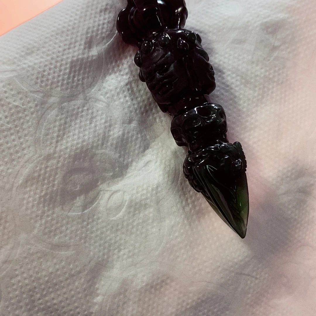 翡翠未镶嵌颈饰翡翠e