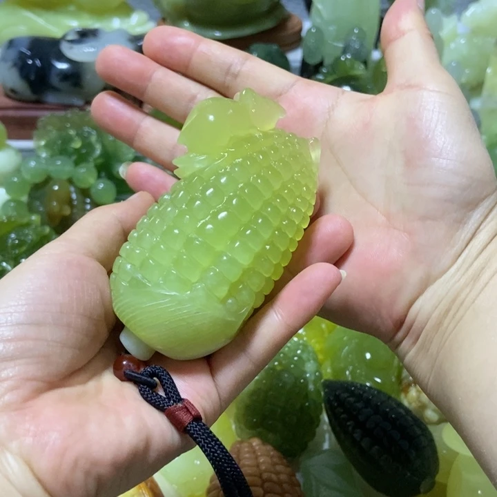 【闪购商品】蛇纹石玉未镶嵌把件盛**年