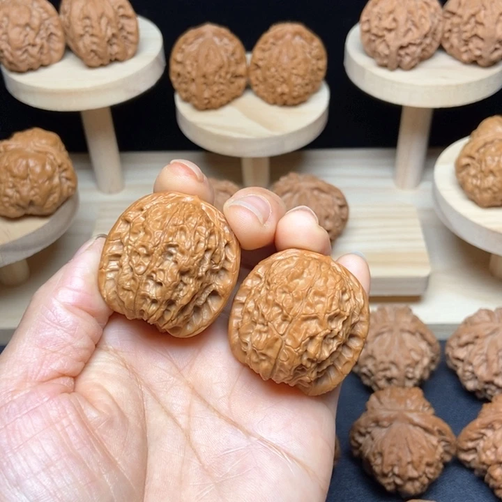 吊坠文玩核桃35血麒麟