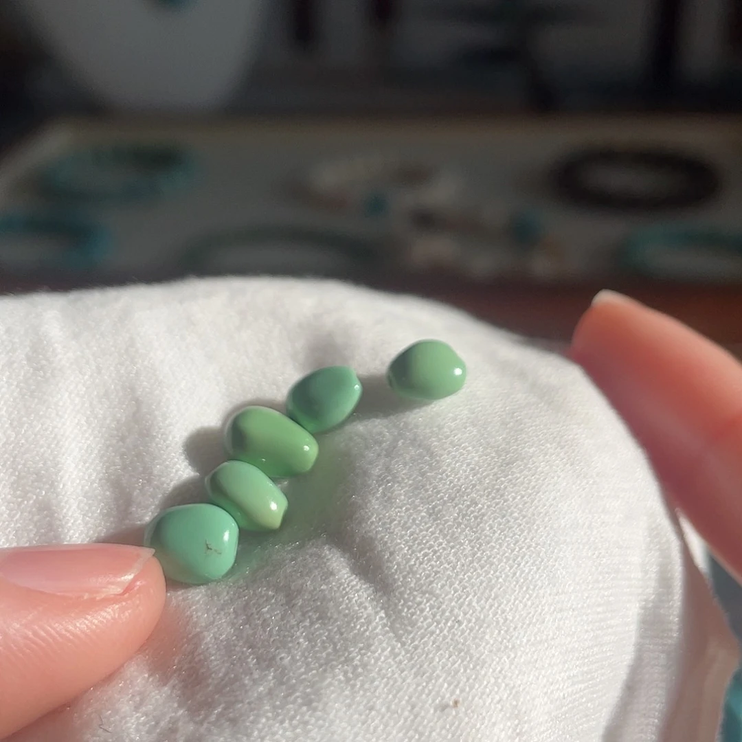 绿松石配饰未镶嵌