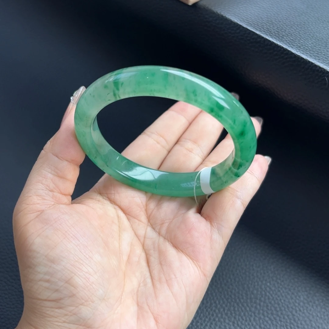 石英质玉未镶嵌手镯61