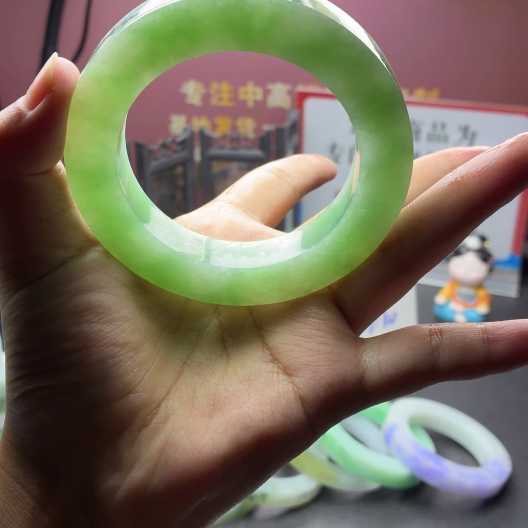 天***质定制翡翠未镶嵌翡翠