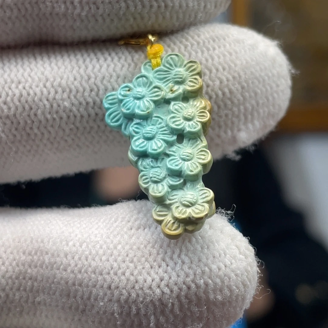 绿松石未镶嵌挂件