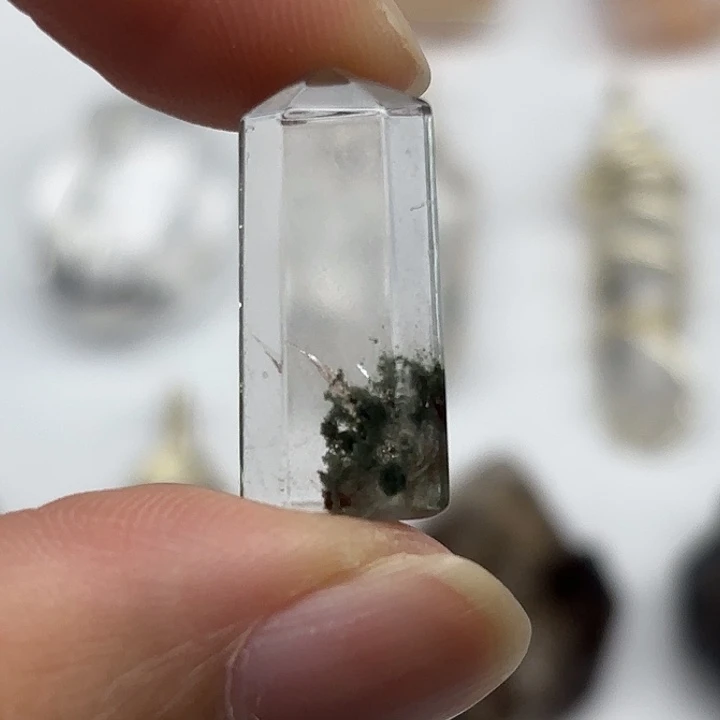 未镶嵌水晶颈饰绿幽灵水晶22mm