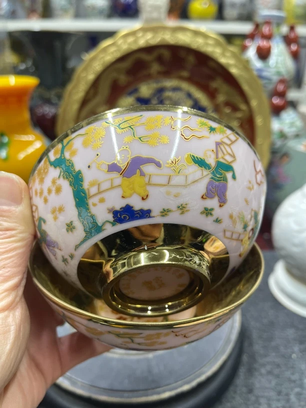 红胎金包瓷多字款婴戏赏碗