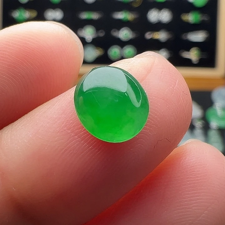 翡翠未镶嵌颈饰蛋8.3