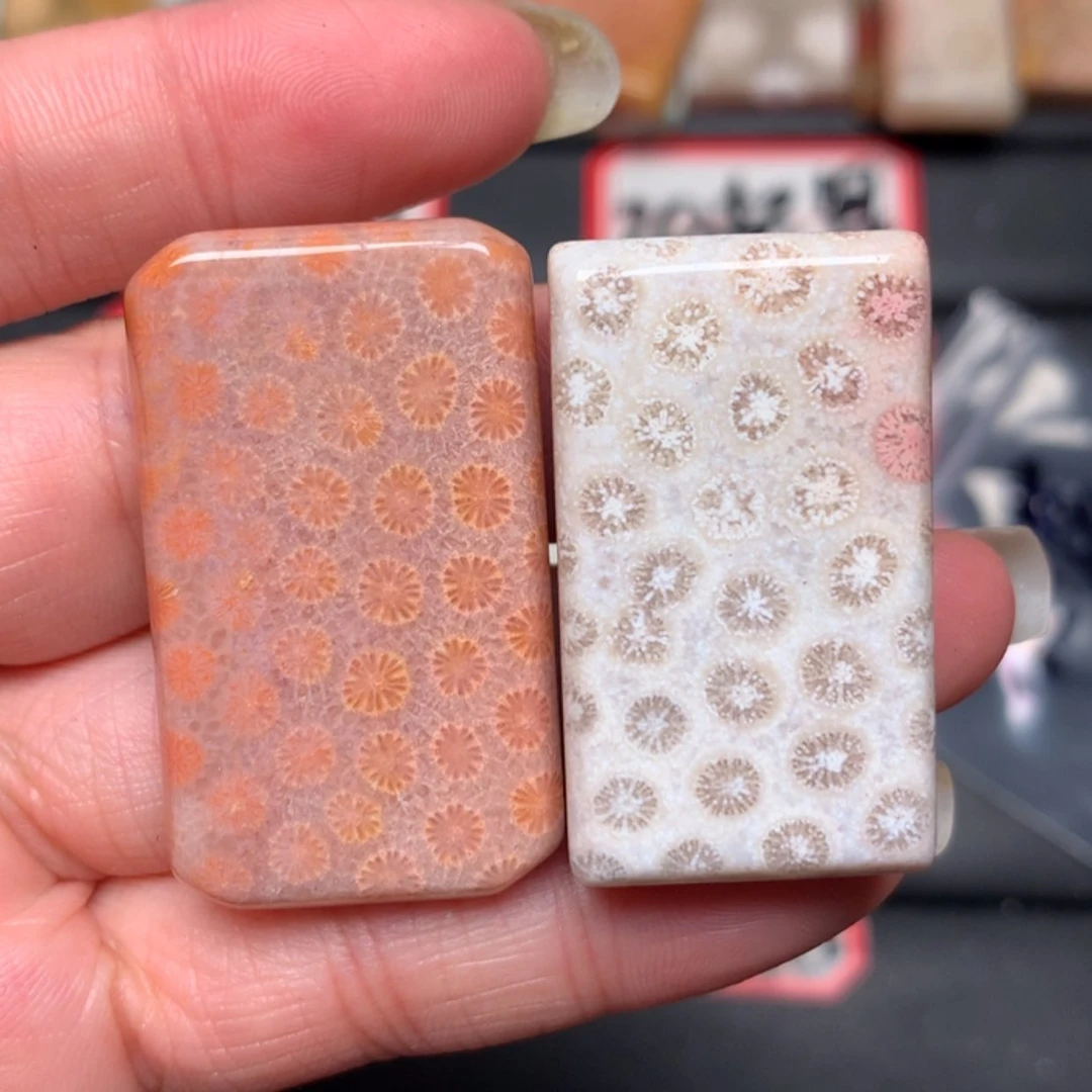 【闪购商品】硅化玉颈饰未镶嵌花***末