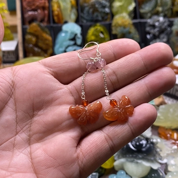 蛇纹石玉未镶嵌耳饰